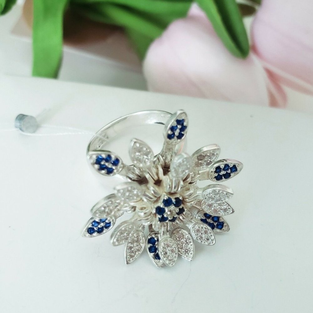 STERLING SILVER 925 RING SZ 7.00 Flower Open and Close Rhodium coated Blue stone